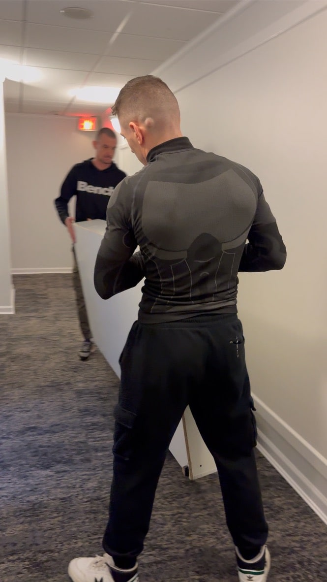 Vancouver to Airdrie movers